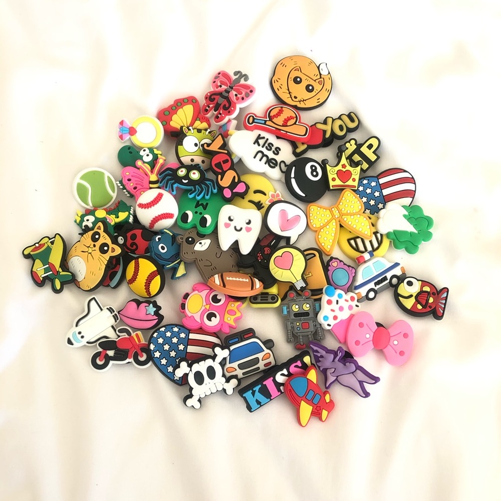 CROC Jibbitz - 7 for $6